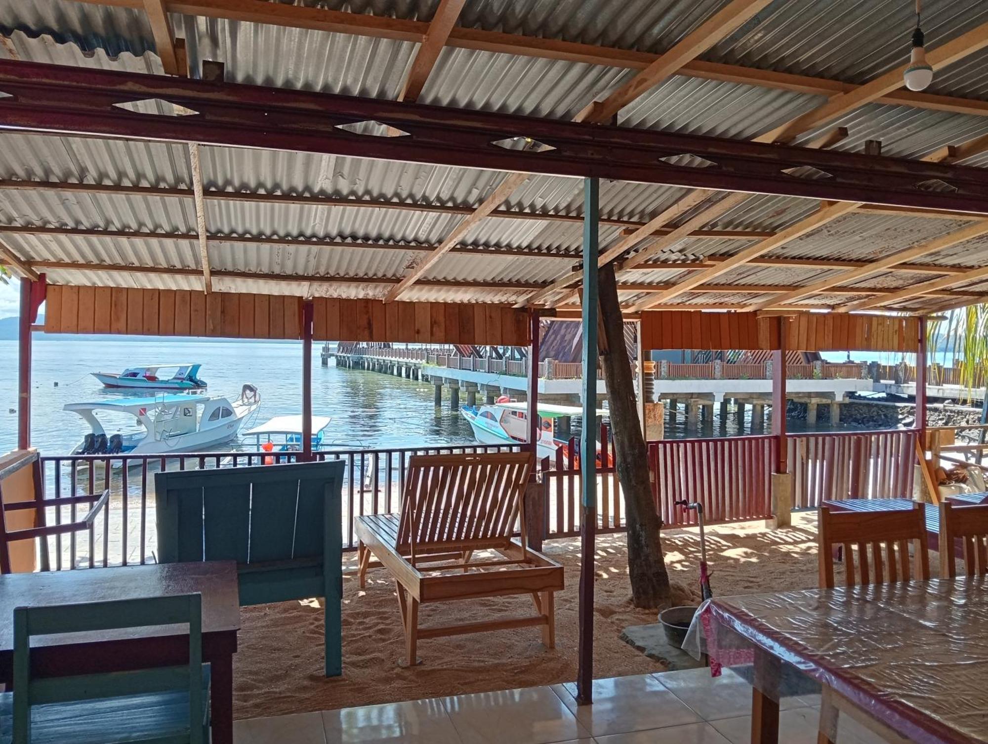 Mamalis Homestay Manado Exterior foto
